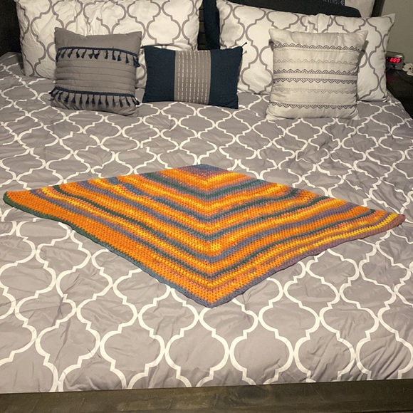 Handmade multicolored crocheted shawl/scarf/wrap. - Picture 3 of 3